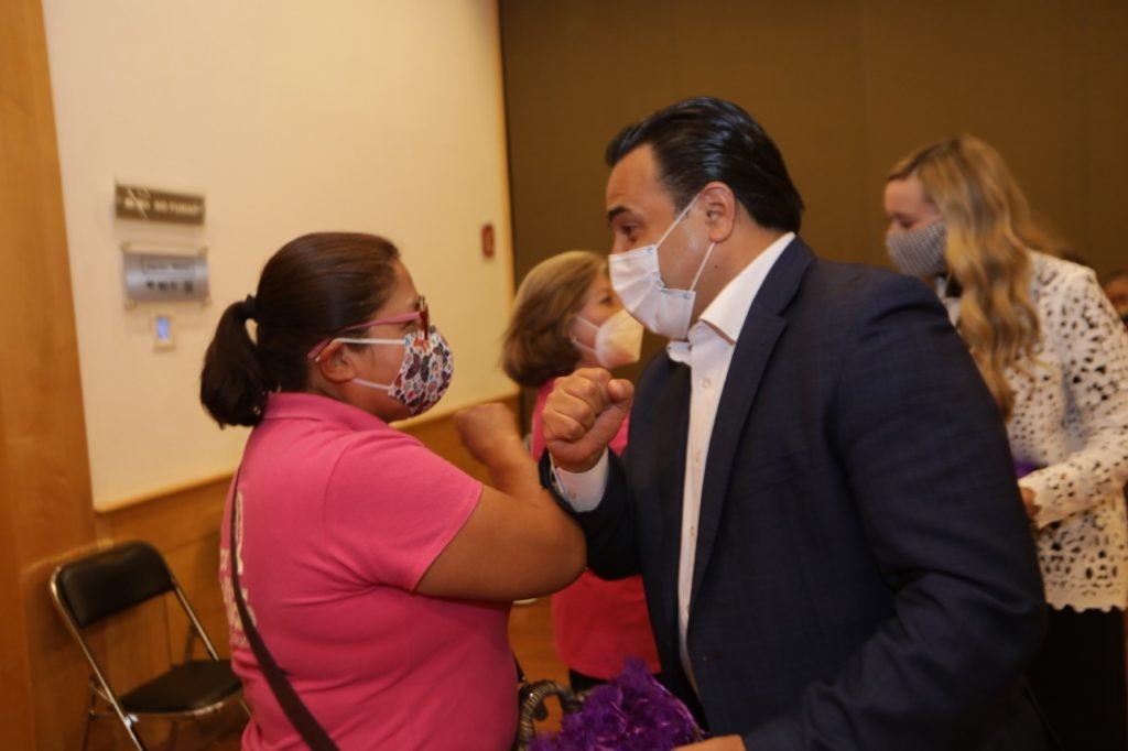 El Presidente Municipal de Querétaro, Luis Nava, se reunió con mujeres integrantes del programa Con Ellas, Hacemos la Diferencia.
